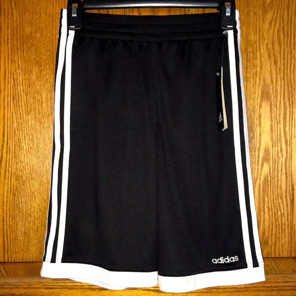 New Boys Adidas Basketball Shorts size 10/12